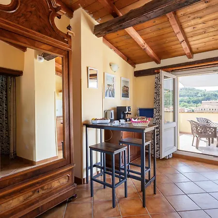 Il Palazzo Storico * بوسا